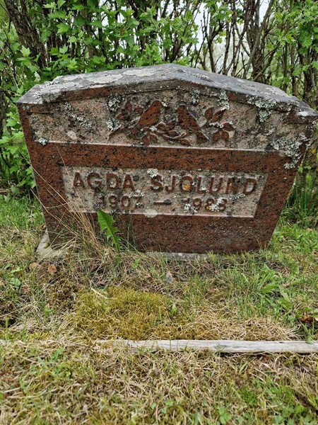 Grave number: 502 17 2427