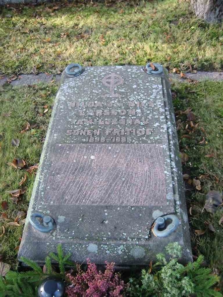 Grave number: KV D    1a-c