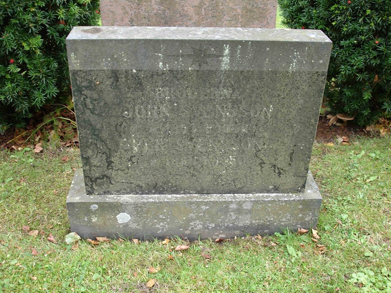 Grave number: HK B    81, 82