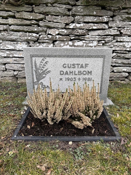 Grave number: G A 17