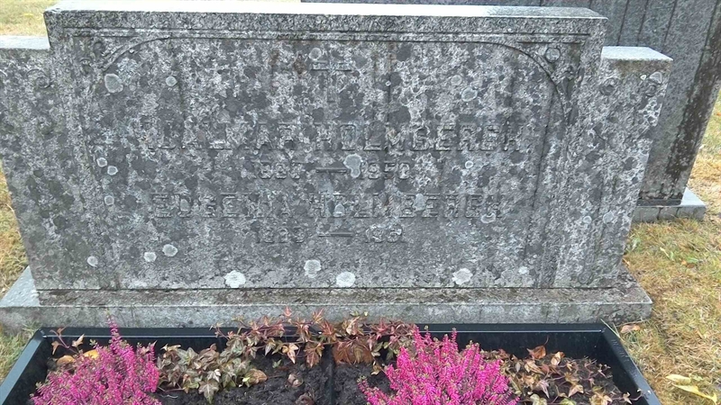 Grave number: 3 GK   317, 318, 319