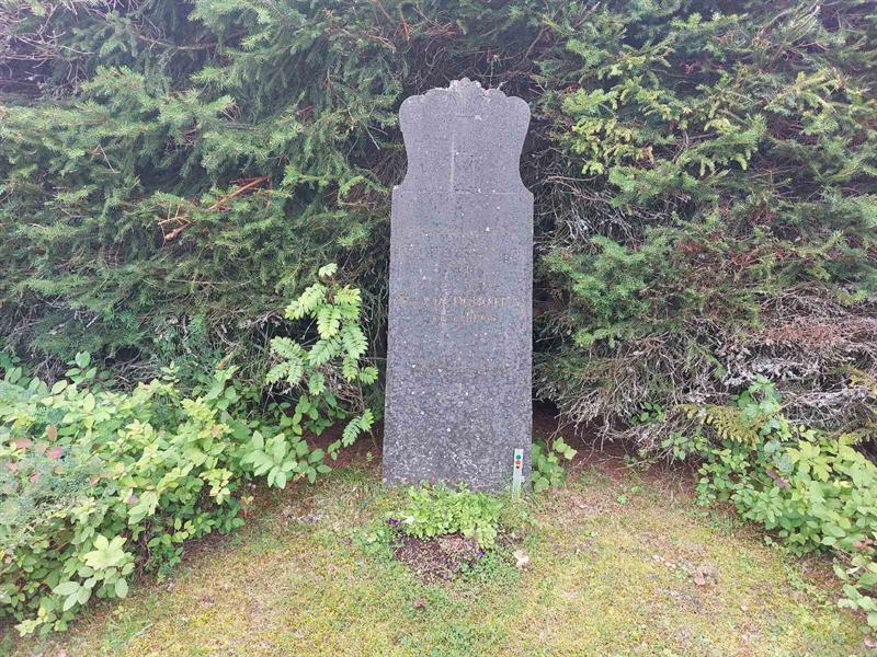 Grave number: K C    25