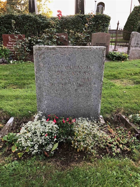 Grave number: RK 44    32