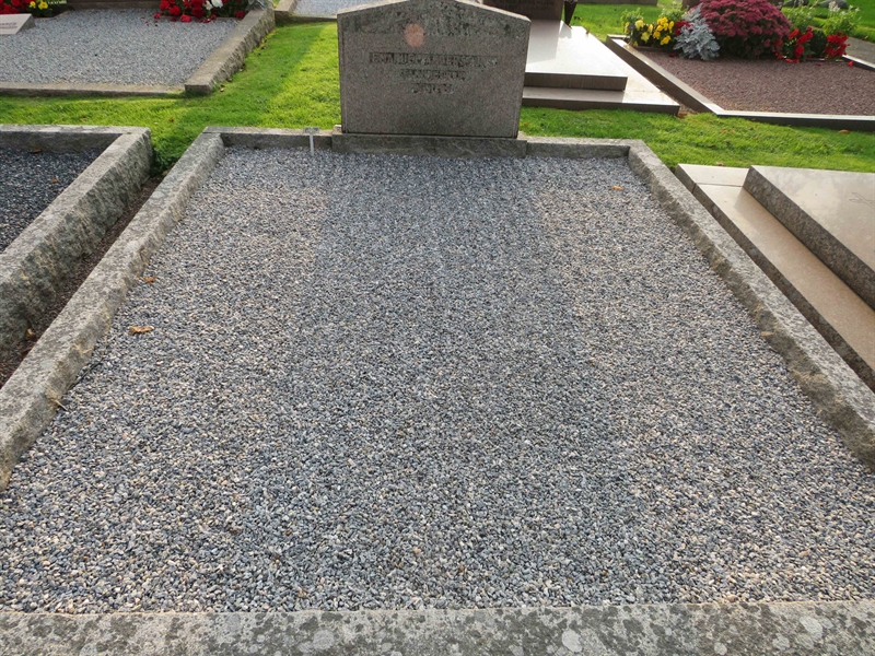 Grave number: 1 06  129