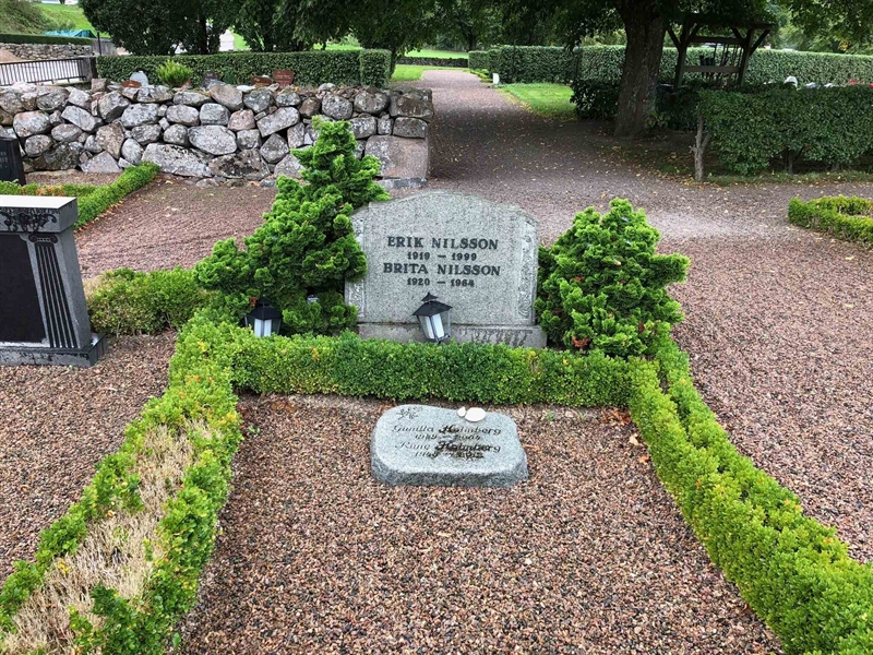 Grave number: Kå 39    22, 23