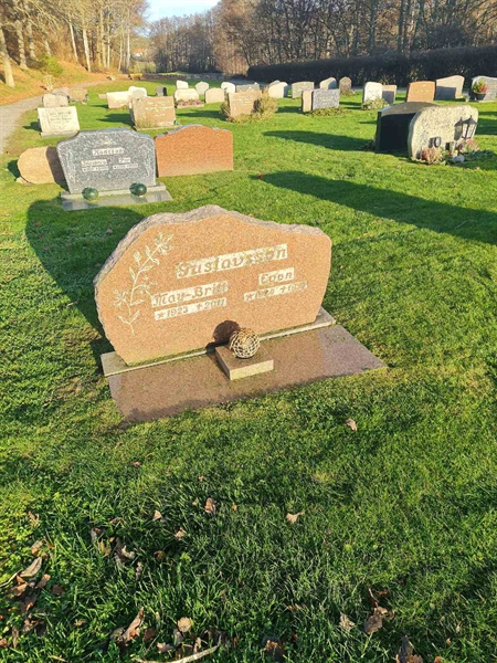 Grave number: SN 03     1, 2