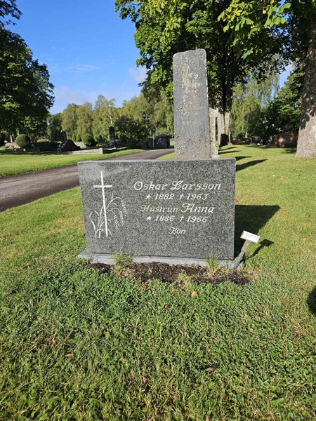Grave number: Fr 4   366-367