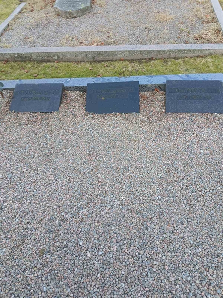 Gravnummer: 2 7  109, 110, 111