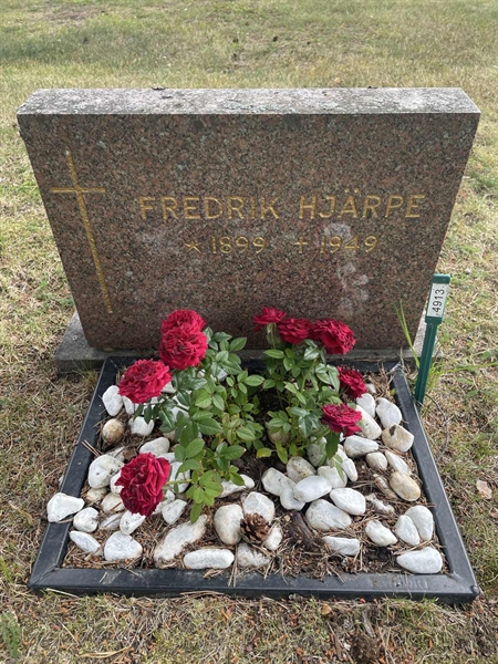 Grave number: 001 1 9  4913