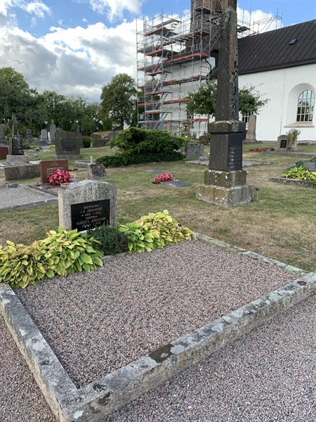 Grave number: SÖ C    15, 16