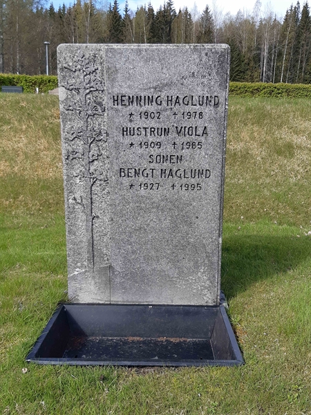 Grave number: KA 09    89-90