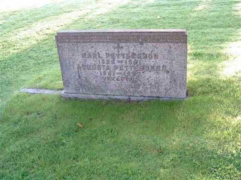 Grave number: 01 C   272, 273