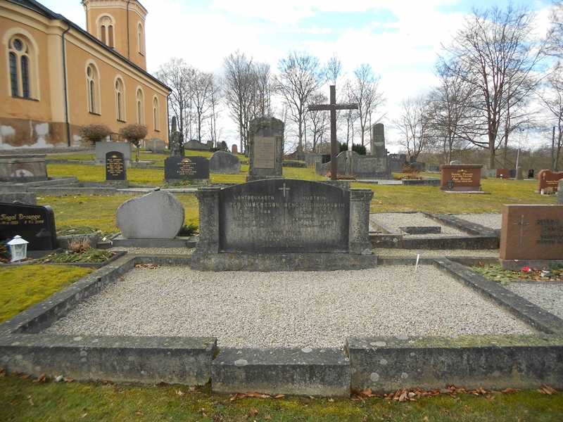 Grave number: NÅ G4    47, 48, 49