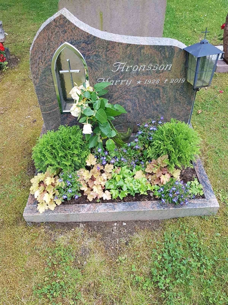 Grave number: 01 17168