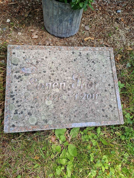 Grave number: 1 KV.4   271-272