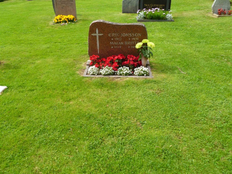Grave number: ROG G  125, 126