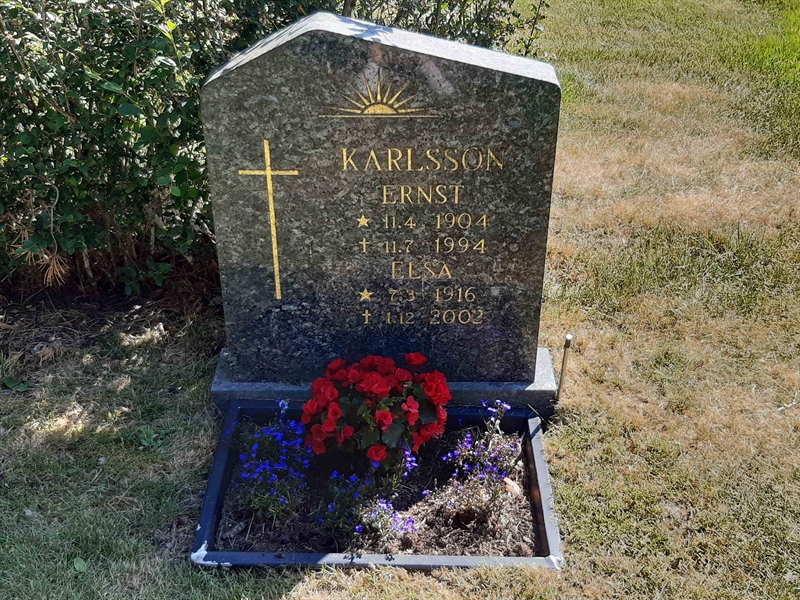 Grave number: VI 01   606