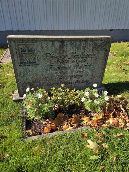Grave number: T A B   530-531