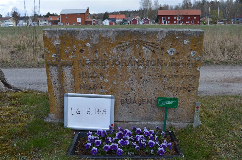 Grave number: LG H    14, 15