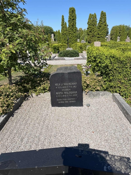 Grave number: NK IV   203a