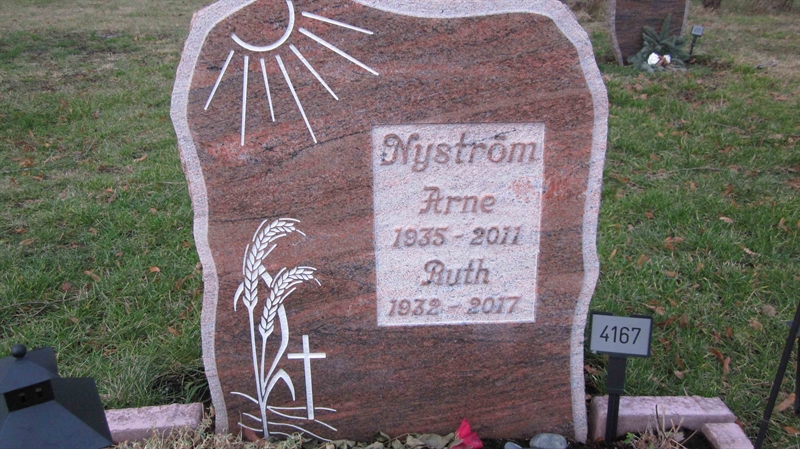 Grave number: KG NK  4166, 4167