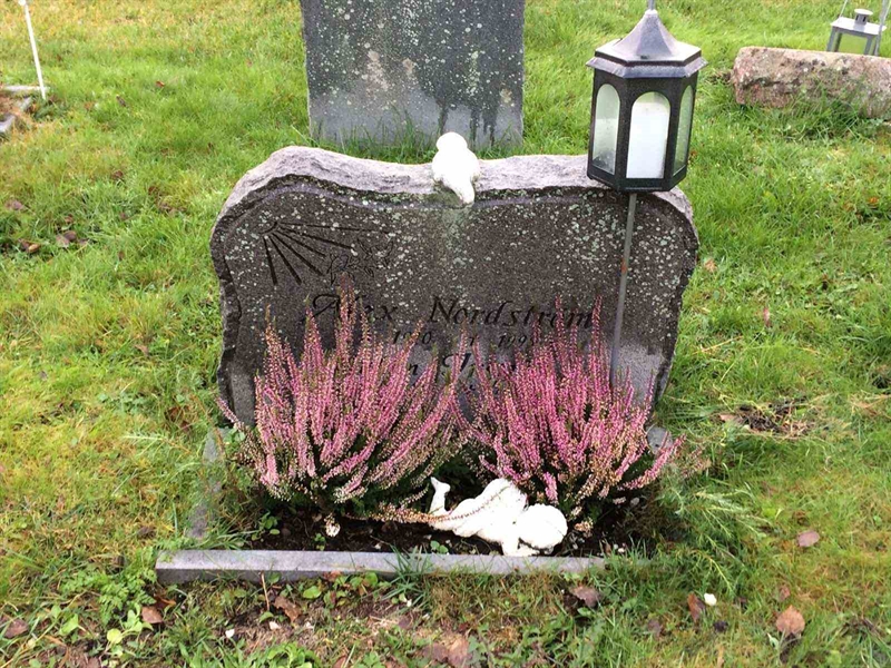 Grave number: 3 1595