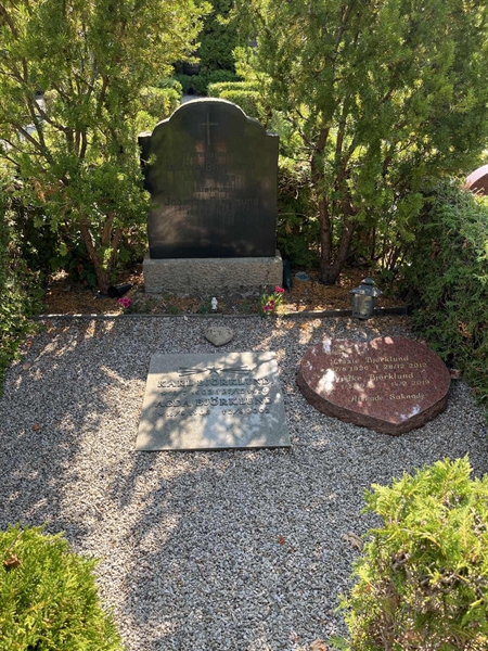 Grave number: NK VI    10