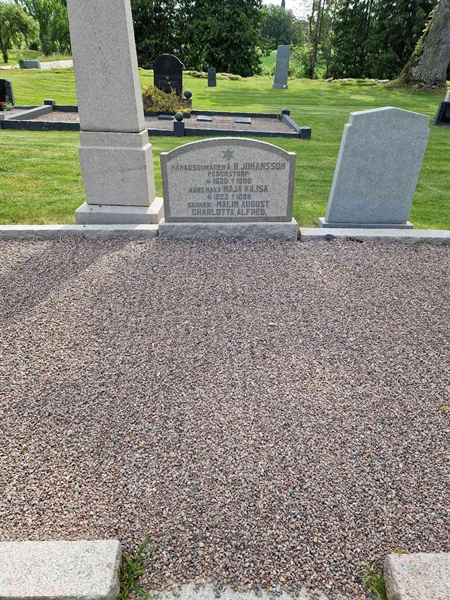 Grave number: 05 R   41