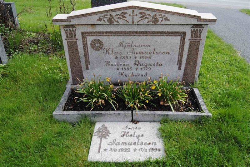 Grave number: 1 04    56