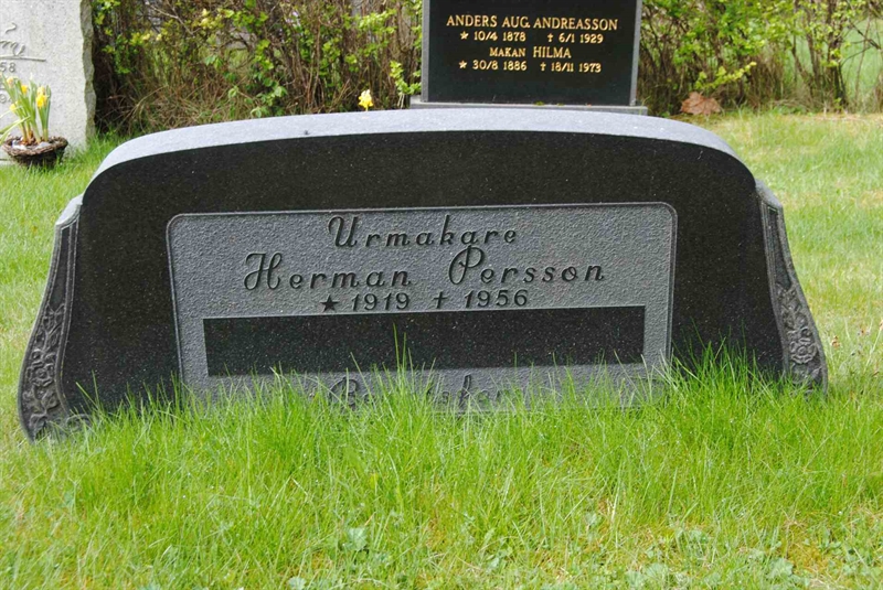 Grave number: 1 04    42