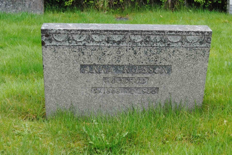 Grave number: 1 05    68