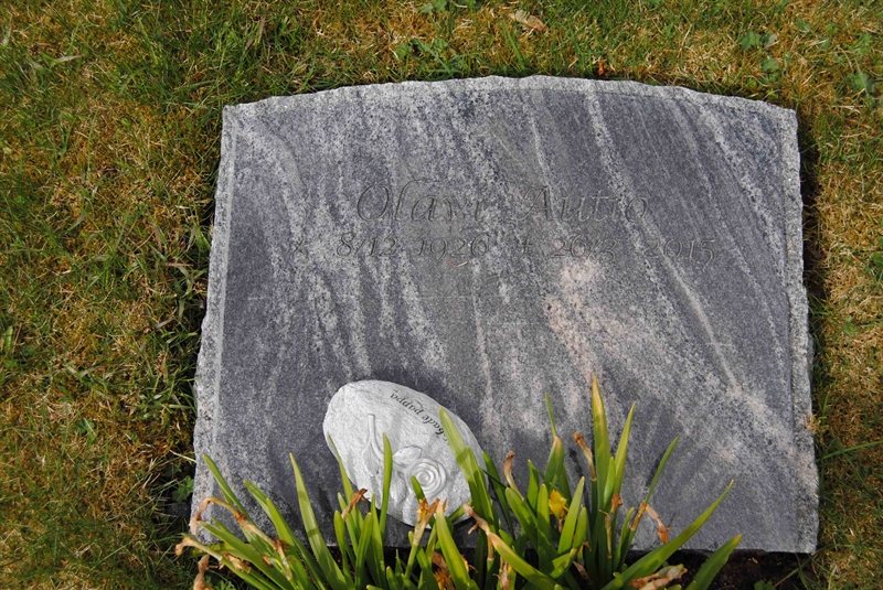 Grave number: 1 08    67