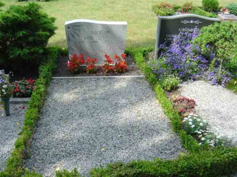 Grave number: FLÄ A   110b