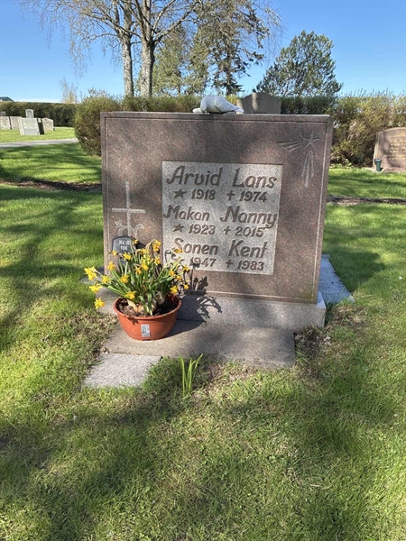 Grave number: 22 B   166