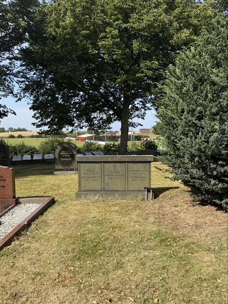 Hautatunnus: SP A   126, 127, 128