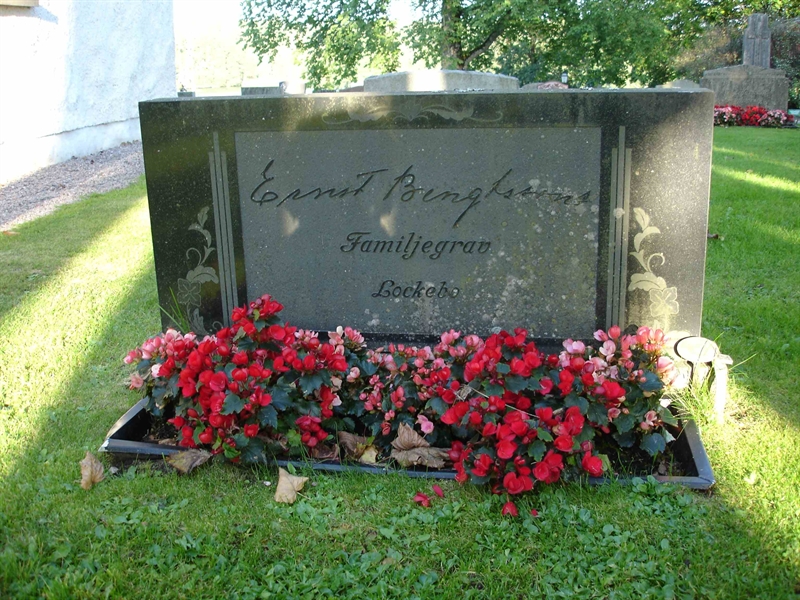 Grave number: B G   36, 37