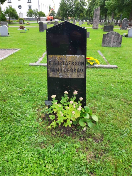 Grave number: 3 02  122