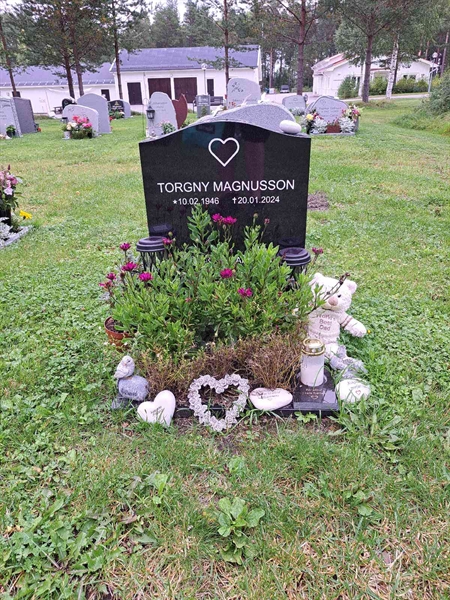 Grave number: 2 Q  2761