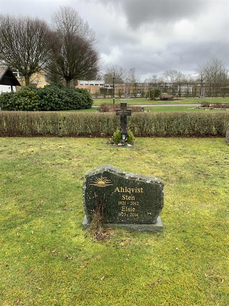 Grave number: SÖ R    68, 69