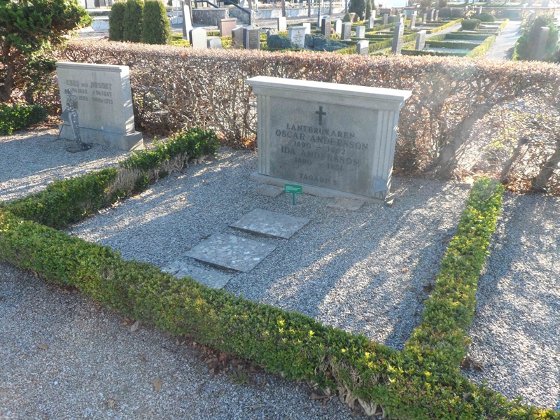 Grave number: ÖTN NNK6    13, 14