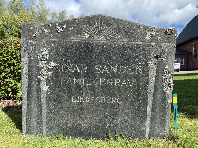 Grave number: 1 17 35, 36