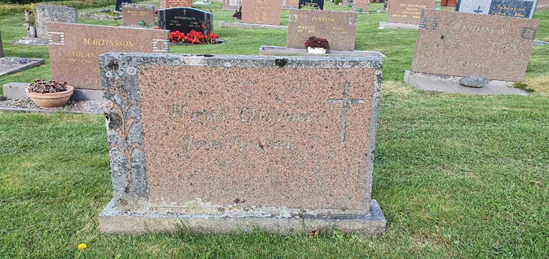 Grave number: B 01   173, 174