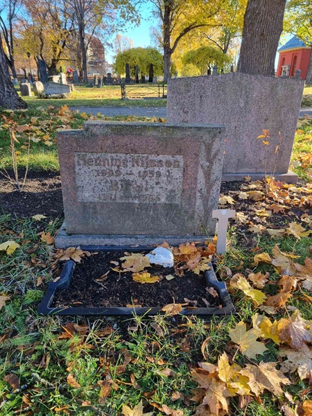 Grave number: 1 15  104