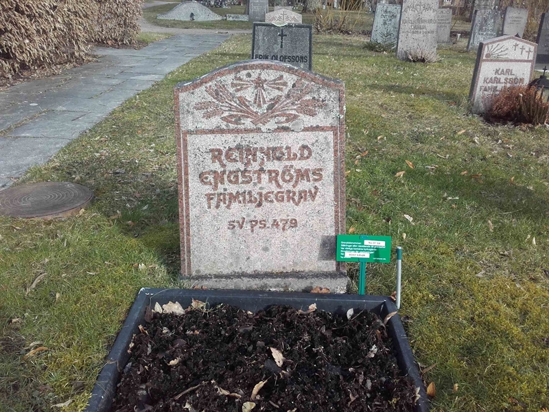 Grave number: NO 07    64