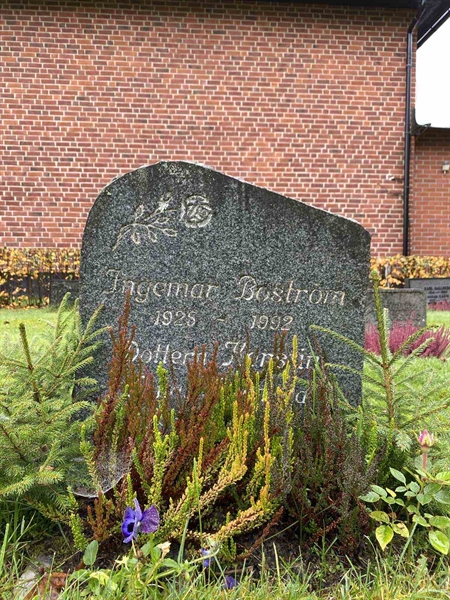 Grave number: 1 24    135