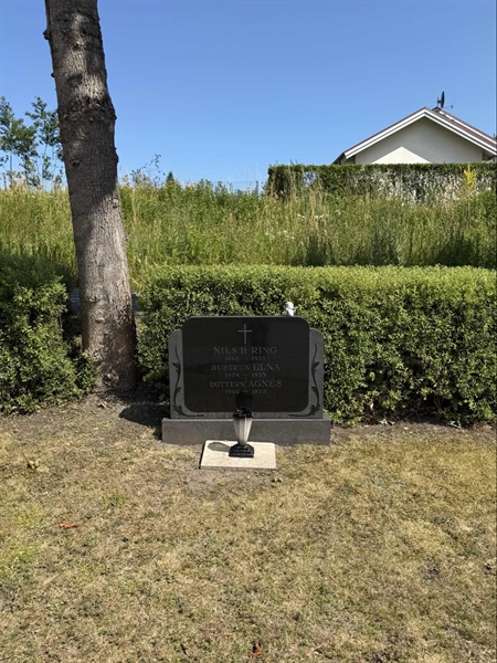 Grave number: BR E    70