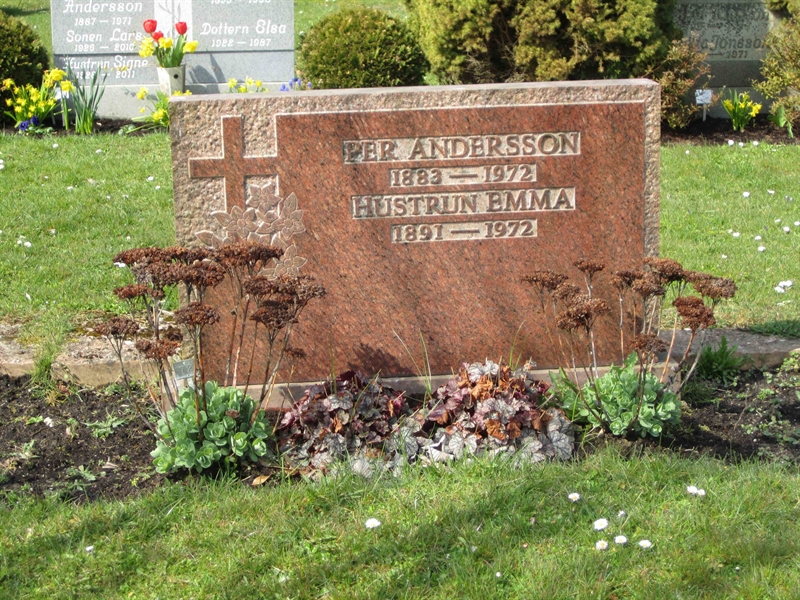 Grave number: 2 7    72