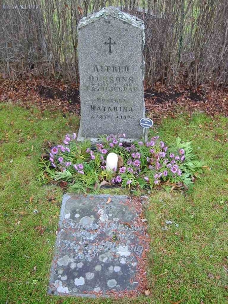 Grave number: KV F   47a-c