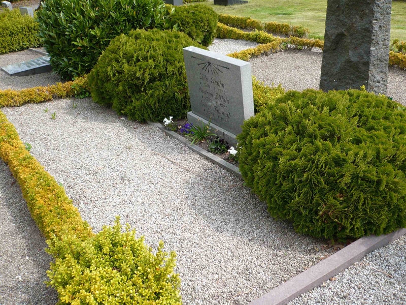 Grave number: 1 9    78