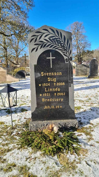 Grave number: M G 01 72-73